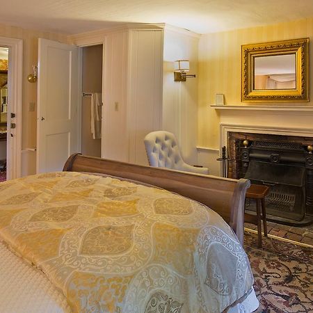 Colby Hill Inn Henniker Extérieur photo