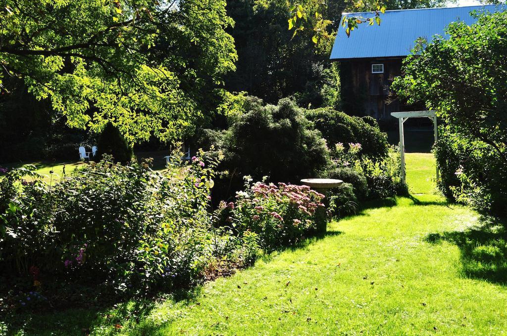 Colby Hill Inn Henniker Extérieur photo